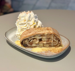 Apfelstrudel