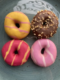 Minidonut, roze, chocolade of geel