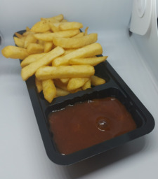 Friet Curry Groot